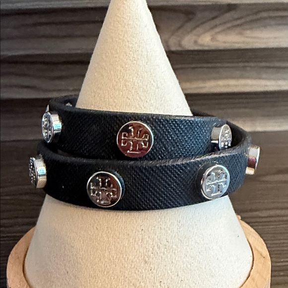 Tory Burch Black Double Wrap Logo Stud Leather Bracelet - Picture 4 of 11